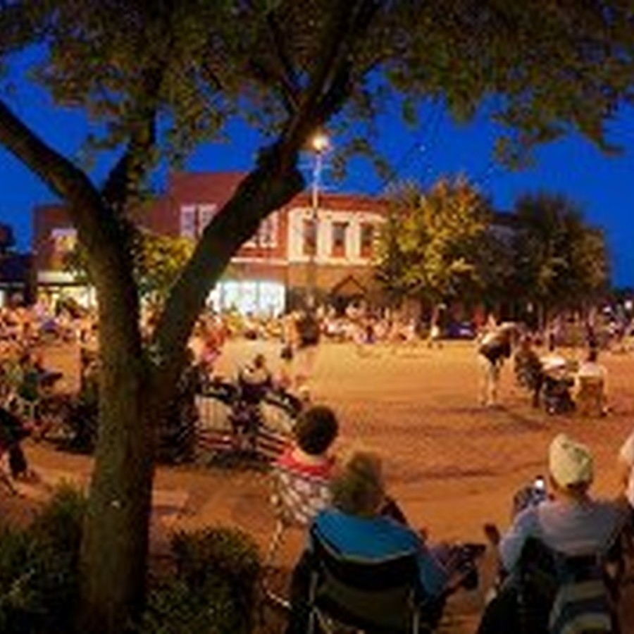 Lindsborg Street Dance / The Main Event