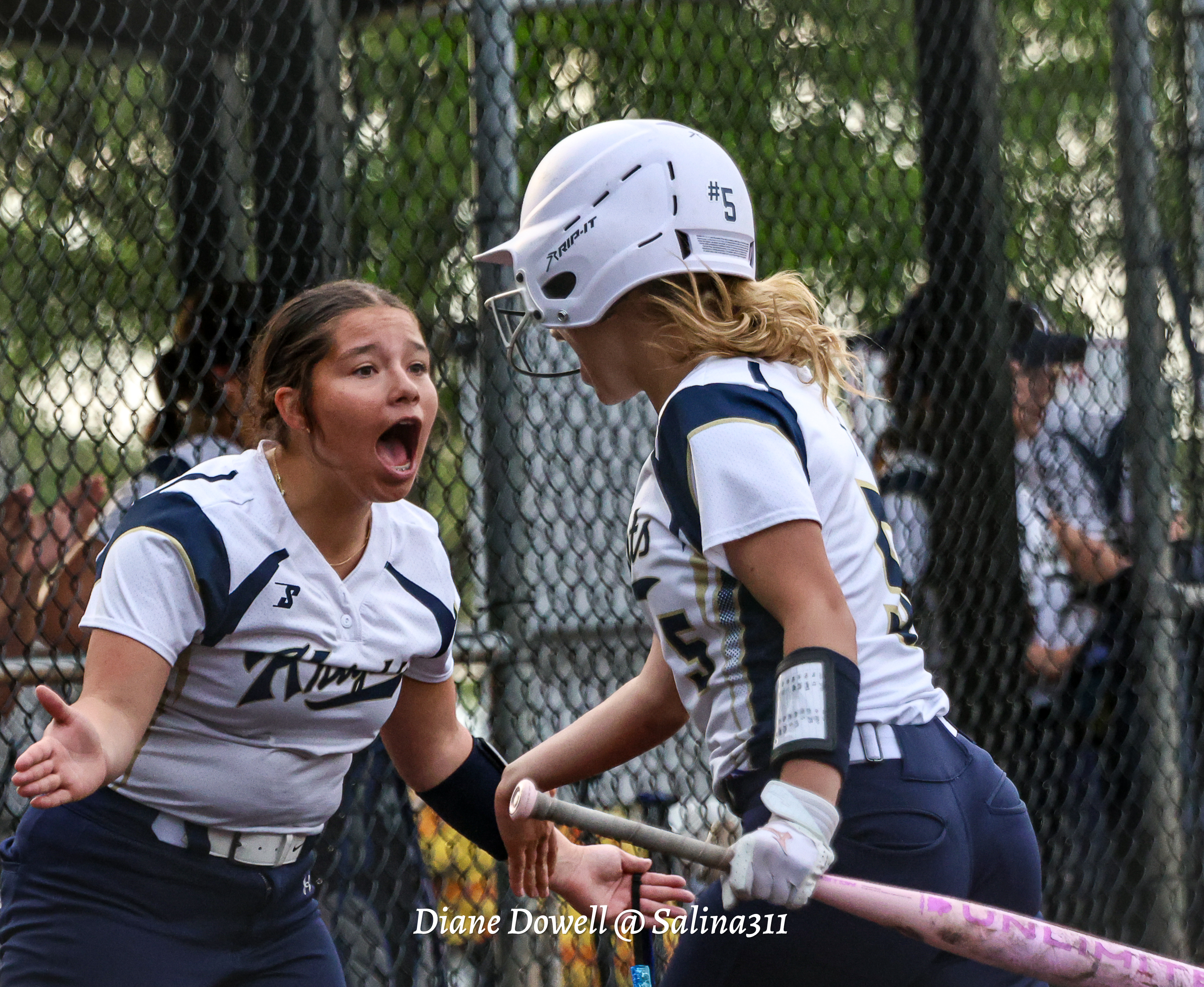 Sacred Heart Lady Knights Sweep Sylvan-Lucas in Doubleheader