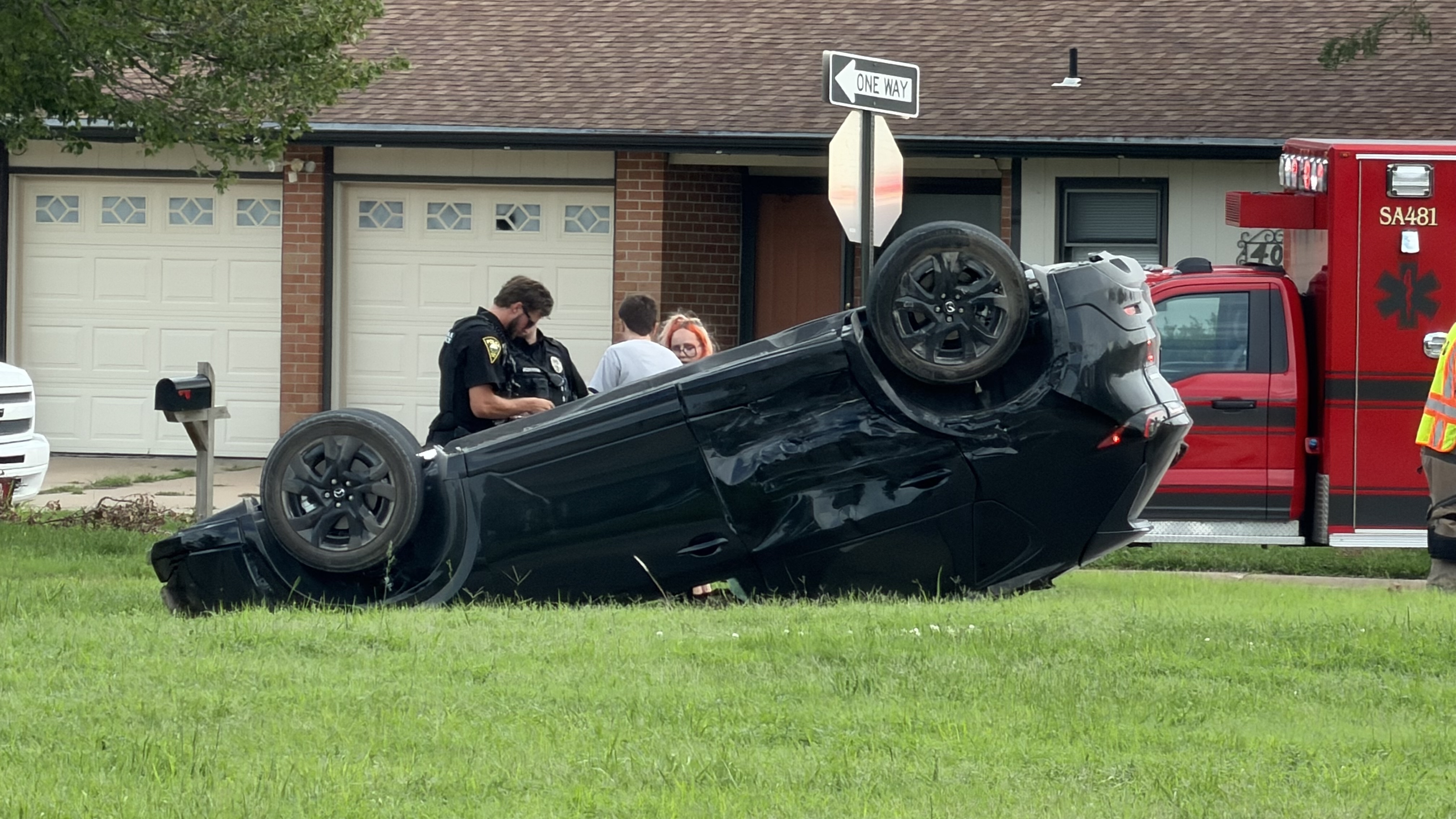 BREAKING: Multi-Vehicle Crash Reported at Hartland and Belmont