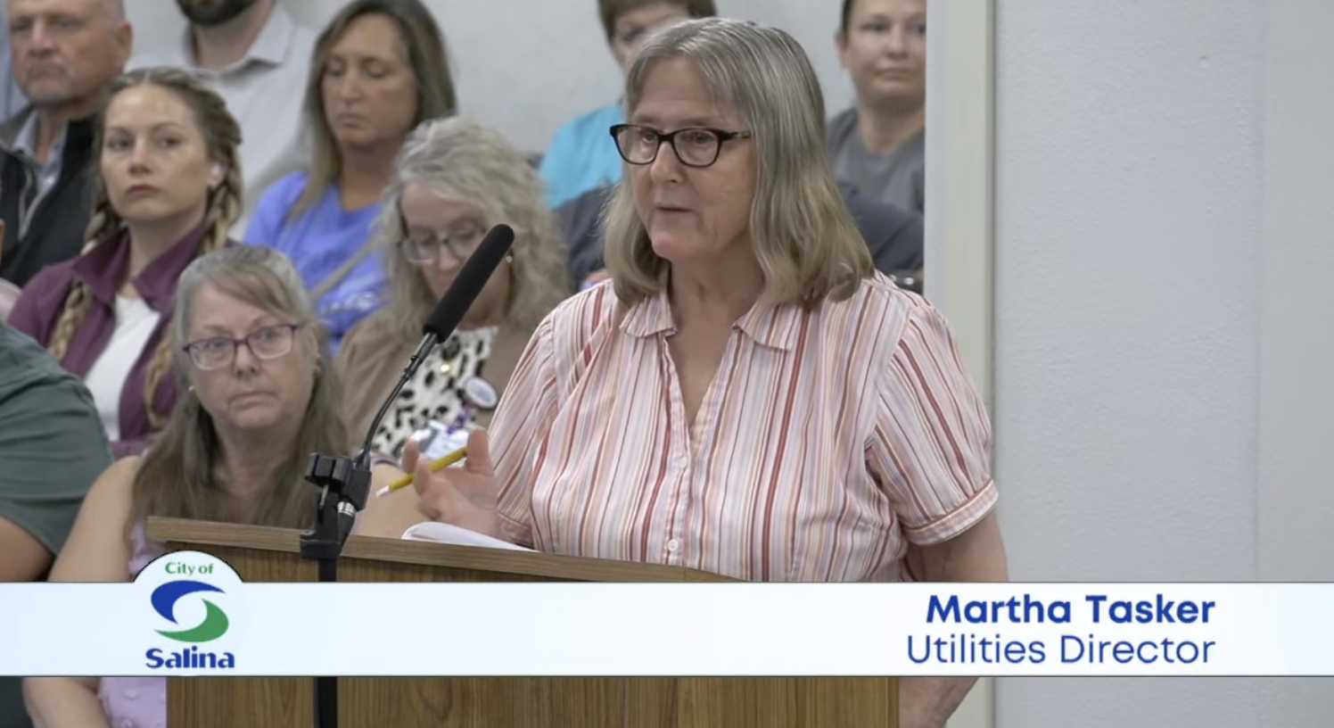 Animal shelter public comment turns heated at Salina City Commission meeting, forcing Mayor Hoppock to pause meeting