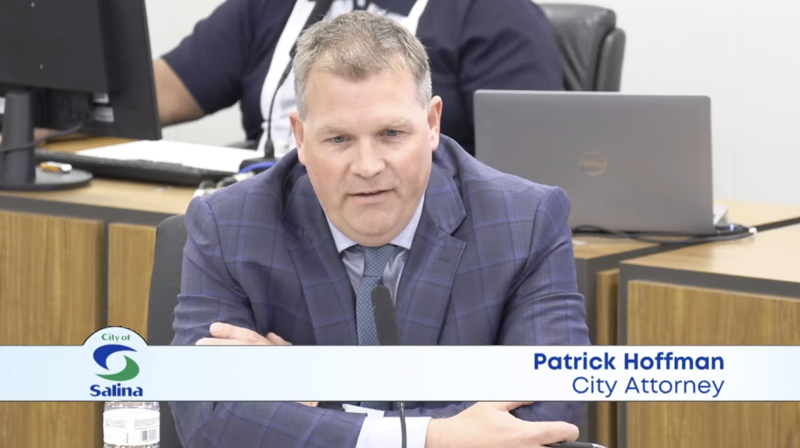 Animal shelter public comment turns heated at Salina City Commission meeting, forcing Mayor Hoppock to pause meeting