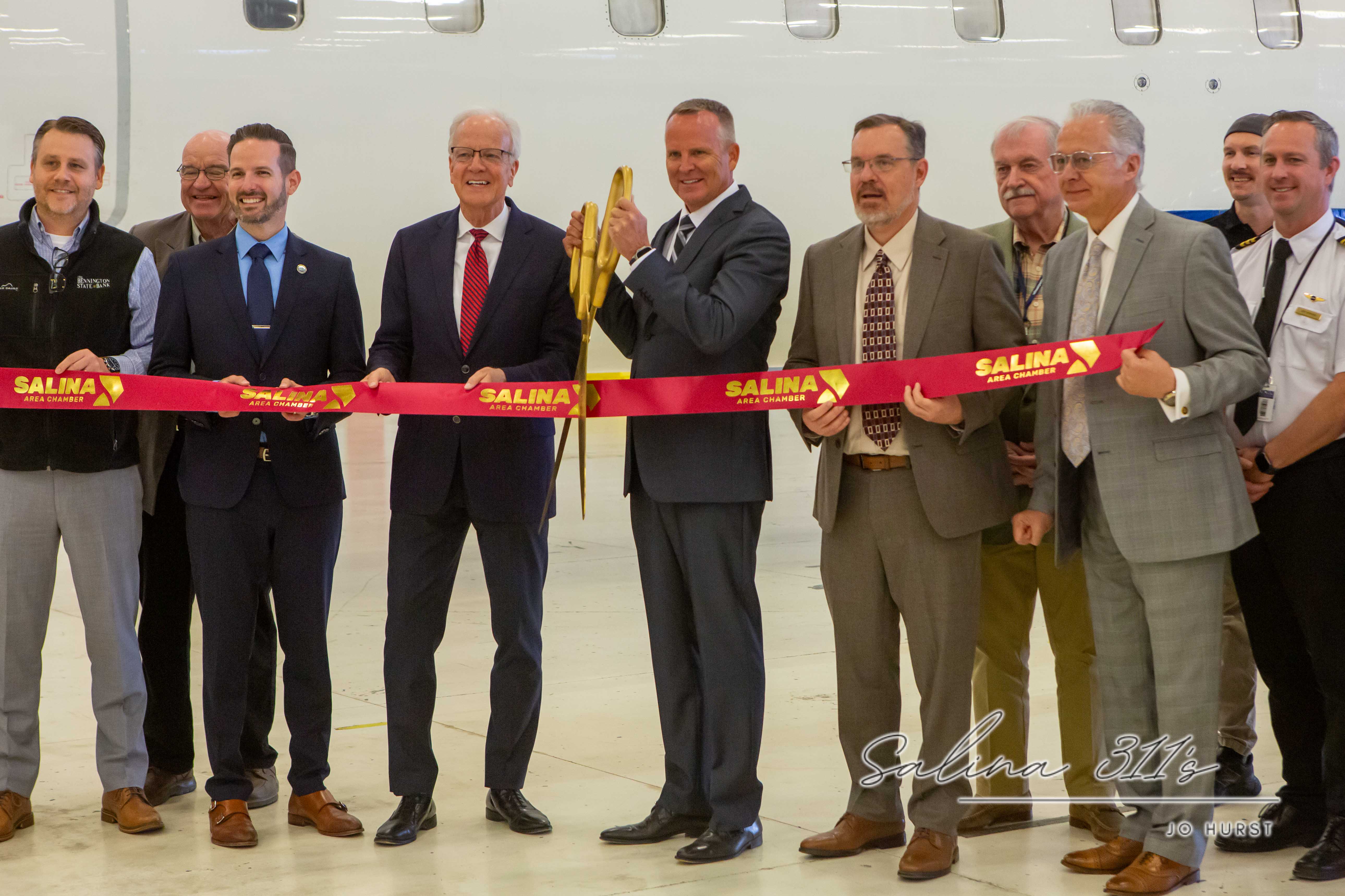SkyWest Opens Salina Maintenance Base With Ribbon Cutting at Salina Regional Airport