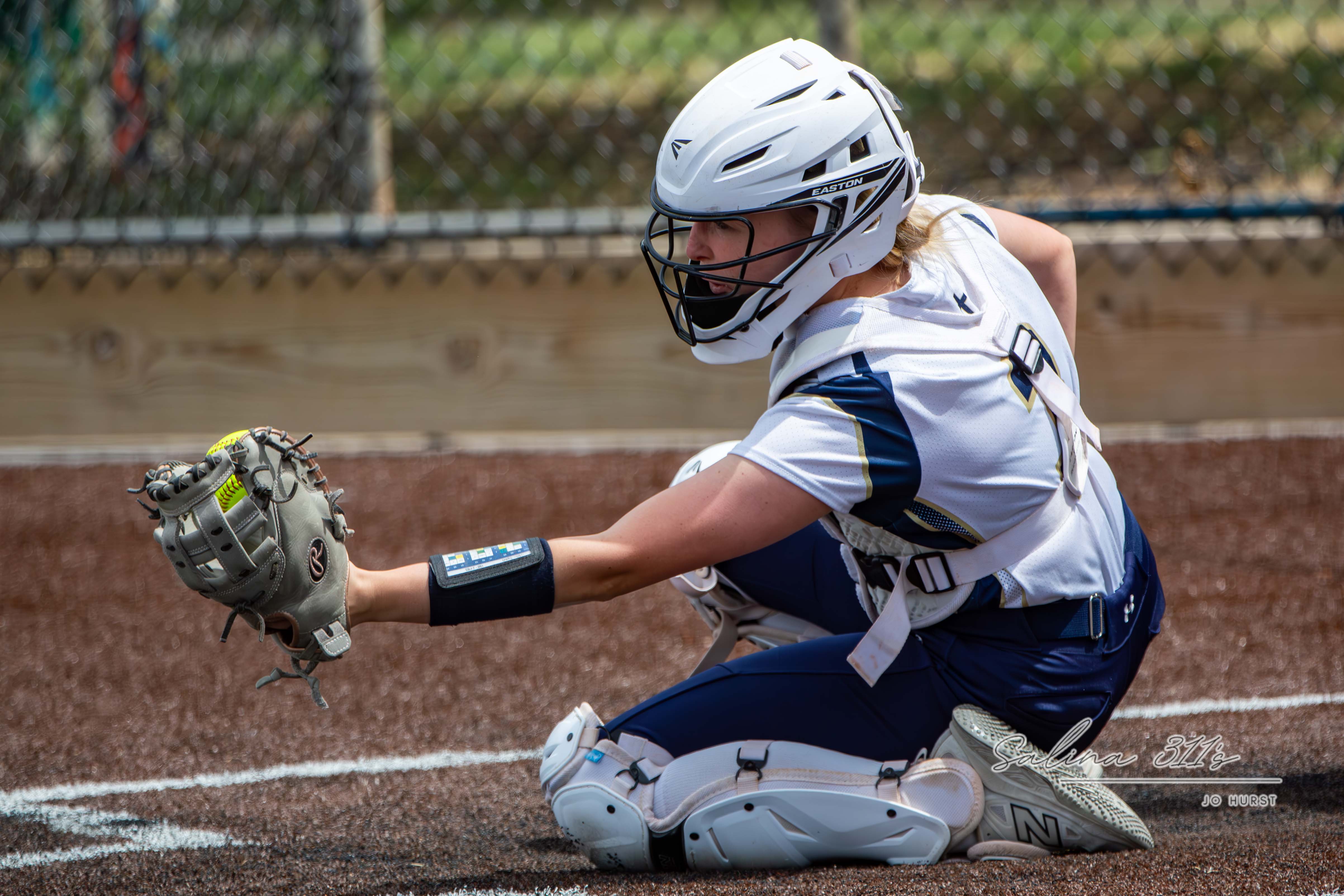 Sacred Heart Softball Wins Quarterfinals