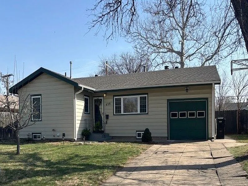 Home of the Day: New Pricing Announced for 638 Carl Ave.