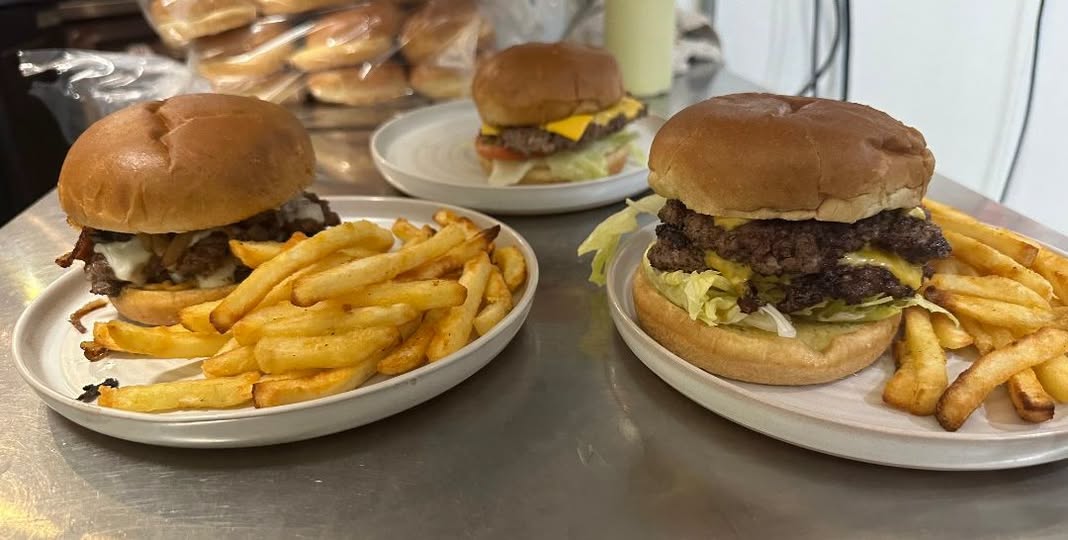 The Brick in Festus Serves Smashburgers Starting at 11 a.m.