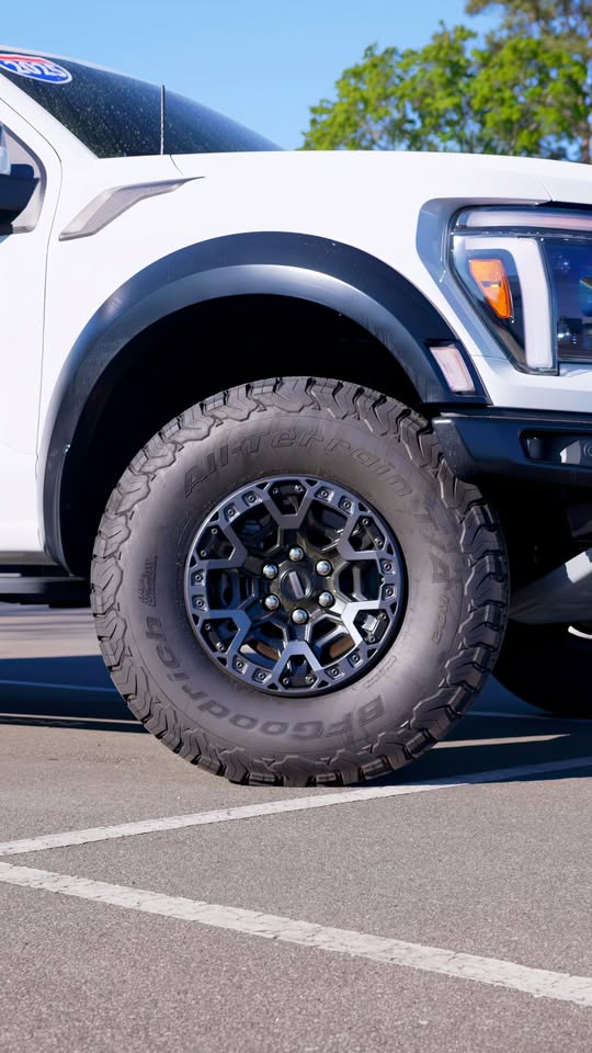 Capital Ford of Wilmington Showcases 2025 Ford F-150 Raptor R